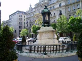 Budapest, 05. Báthori u. Batthyány-örökmécses.jpg Budapest, 05. Báthori u. Batthyány-örökmécses.jpg